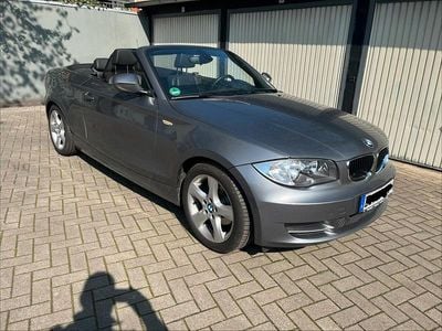 Gebraucht BMW 118 Cabriolet 140 PS (102 kW) 2010 Grau Cabrio