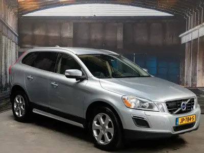 Gebraucht Volvo XC60 Summum 205 PS (150 kW) 2010 Silber SUV