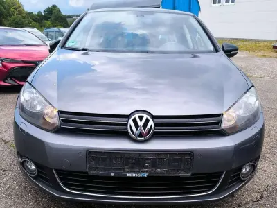 Gebraucht VW Golf VI Style 105 PS (77 kW) 2011 United grey metallic Kleinwagen