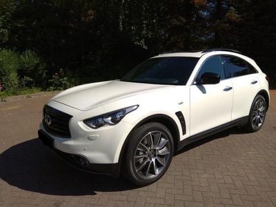 Infiniti QX70