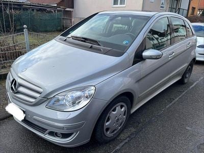 Silber Gebraucht 2007 Mercedes B200 Van / Kleinbus | 2.600 € (Superpreis)