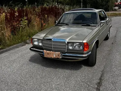 Gebraucht Mercedes 230 136 PS (100 kW) 1982 Grün Coupé
