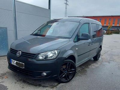 Gebraucht VW Caddy Maxi 102 PS (75 kW) 2011 Grau Van / Kleinbus