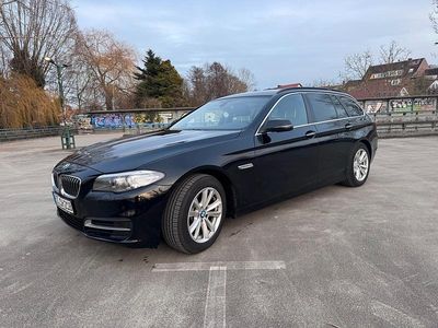 Schwarz Gebraucht 2013 BMW 520 Kombi | 12.200 € (Teuer)