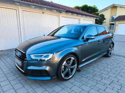 Gebraucht Audi A3 Sport 184 PS (135 kW) 2019 Grau Limousine