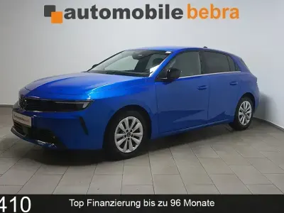 Second-hand Opel Astra Elegance 131 CP (96 kW) 2023 Albastru Hatchback