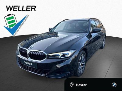 Black sapphire (schwarz) Gebraucht 2022 BMW 320e Shadowline Kombi | 27.710 € (Fairer Preis)