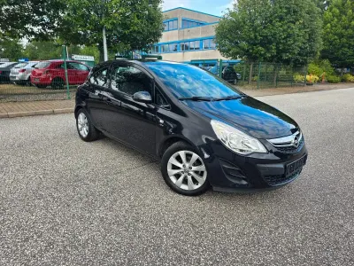 Gebraucht Opel Corsa Active 69 PS (50 kW) 2013 Schwarz Kleinwagen