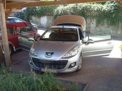Gebraucht Peugeot 207 CC Urban Move 120 PS (88 kW) 2011 Silber Cabrio