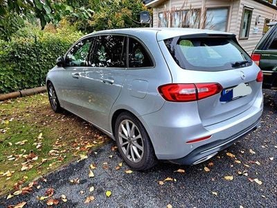 Mercedes B180