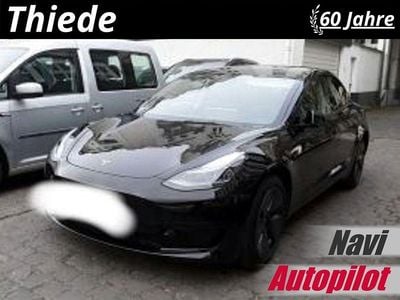 Gebraucht Tesla Model 3 Standard Range 239 kW (325 PS) 2022 Solid black Limousine