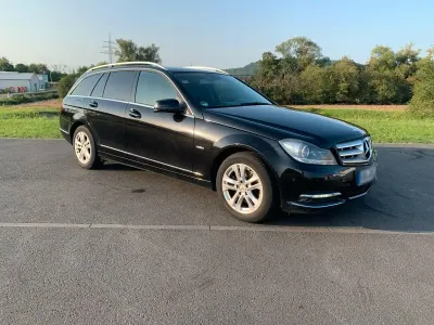 Gebraucht Mercedes C220 Avantgarde 170 PS (125 kW) 2011 Schwarz Kombi