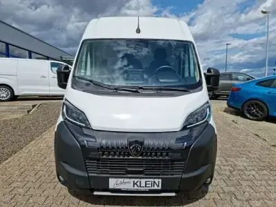 Gebraucht Peugeot Boxer 180 PS (132 kW) 2024 Andere Van