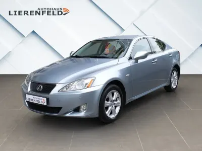 Gebraucht Lexus IS220d 177 PS (130 kW) 2008 Blau Limousine