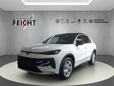 Gebraucht VW T-Roc Cabriolet Life 150 PS (110 kW) 2026 Weiß SUV