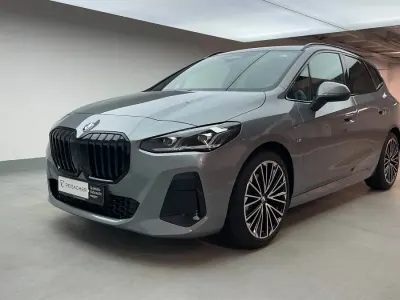 Gebraucht BMW 223 Active Tourer Efficient Dynamics 211 PS (155 kW) 2025 Skyscraper grau metallic Van / Kleinbus