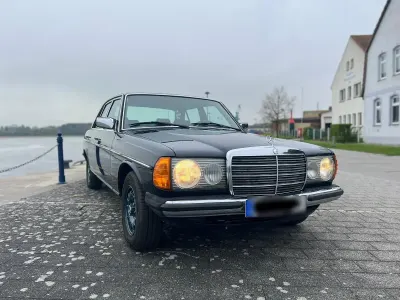 Gebraucht Mercedes 200 60 PS (44 kW) 1982 Blau Limousine