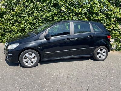 Mercedes B200