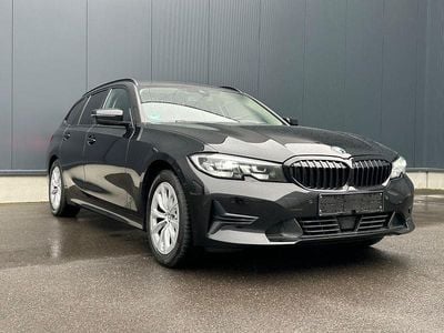 Schwarz Gebraucht 2021 BMW 318 Advantage Kombi | 18.900 € (Fairer Preis)