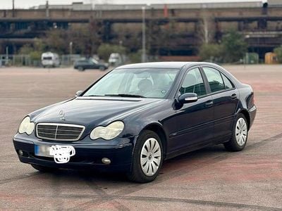 Gebraucht Mercedes C180 143 PS (105 kW) 2004 Blau Limousine