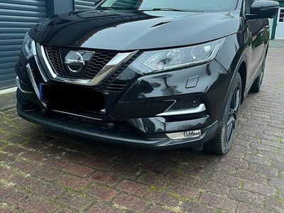 Schwarz Gebraucht 2017 Nissan Qashqai N-Connecta SUV | 13.000 € (Fairer Preis)