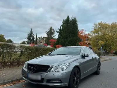 Usata Mercedes E250 Avantgarde 204 CV (150 kW) 2011 Grigio Coupé