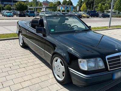 Gebraucht Mercedes E220 Edition 150 PS (110 kW) 1997 Schwarz Cabrio