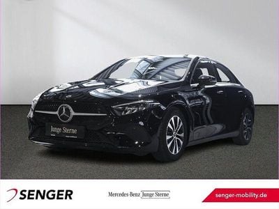 Gebraucht Mercedes A180 136 PS (100 kW) 2024 Schwarz Limousine