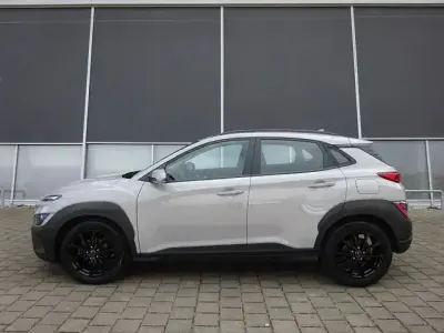 Gebraucht Hyundai Kona Comfort 120 PS (88 kW) 2023 Grau SUV