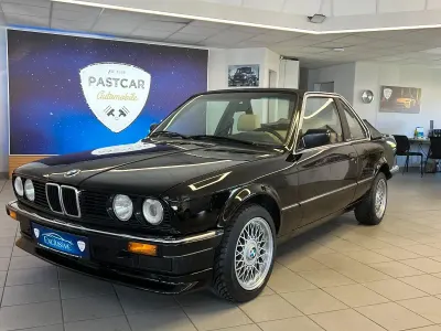 Gebraucht BMW 318 Cabriolet Performance 105 PS (77 kW) 1986 Schwarz Cabrio