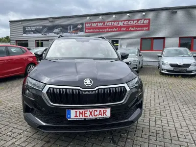 Gebraucht Skoda Karoq Ambition 150 PS (110 kW) 2022 Schwarz metallic (metallic) SUV
