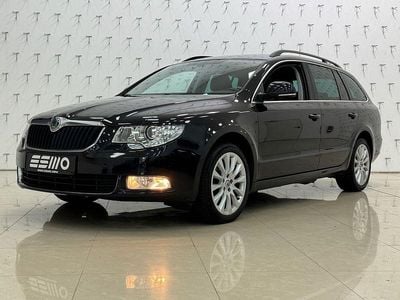 Gebraucht Skoda Superb Exclusive 140 PS (102 kW) 2013 Schwarz Kombi
