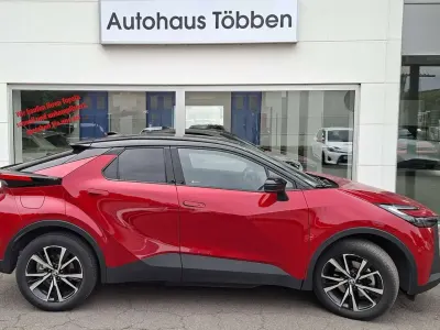 Gebraucht Toyota C-HR 223 PS (164 kW) 2025 Karmina rot SUV