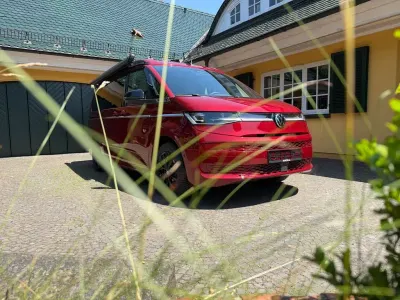 Neu VW California California 245 PS (180 kW) 2026 Rot Van