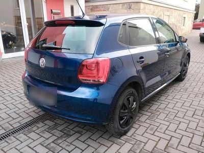 Gebraucht VW Polo 60 PS (44 kW) 2011 Blau Kleinwagen