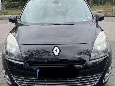 Schwarz Gebraucht 2010 Renault Scénic Dynamique Van / Kleinbus | 5.700 € (Fairer Preis)