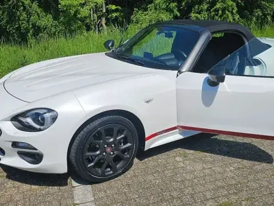 Gebraucht Fiat 124 Spider Lusso 140 PS (102 kW) 2019 Weiß Cabrio