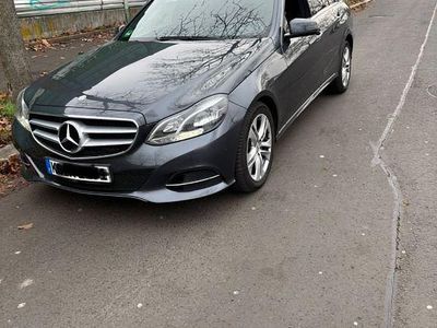 Silber Gebraucht 2013 Mercedes E220 Avantgarde Limousine | 12.999 € (Fairer Preis)