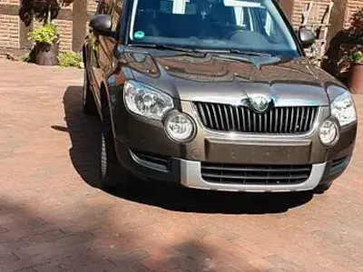 Gebraucht Skoda Yeti Plus Edition 105 PS (77 kW) 2010 Braun SUV