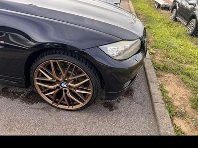 Usata BMW 330 Basis 245 CV (180 kW) 2010 Nero Berlina