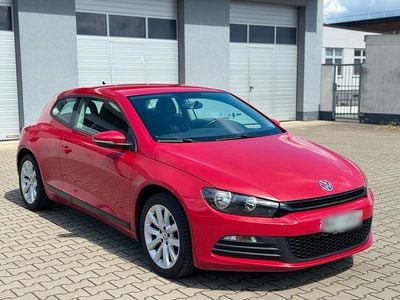 Second-hand VW Scirocco Sport 160 CP (117 kW) 2009 Roșu Coupe