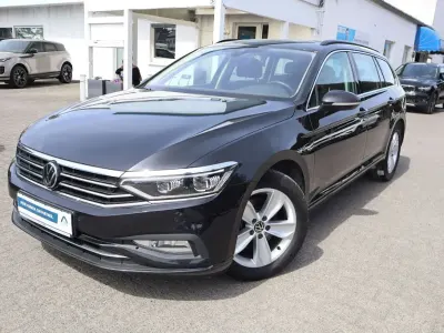 Gebraucht VW Passat Business 200 PS (147 kW) 2023 Deep black pearlescent Kombi