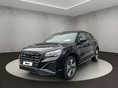 Mythosschwarz metallic Neu 2025 Audi Q2 SUV | 46.025 €