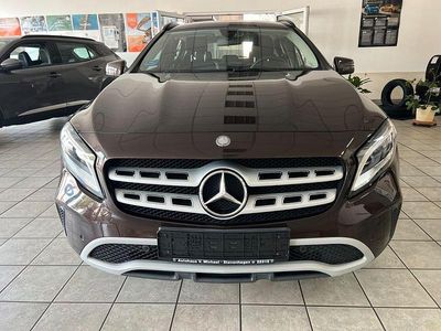 Gebraucht Mercedes GLA200 Style 136 PS (100 kW) 2017 Braun SUV