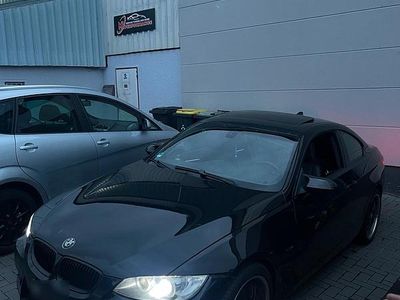Schwarz Gebraucht 2008 BMW 320 Coupé | 7.000 € (Fairer Preis)