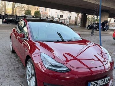 Gebraucht Tesla Model 3 366 kW (498 PS) 2019 Rot Limousine