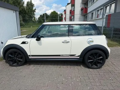 Gebraucht Mini Cooper 75 PS (55 kW) 2012 Weiß Kleinwagen