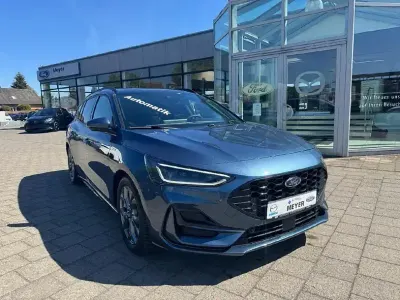 Gebraucht Ford Focus ST-Line 155 PS (114 kW) 2024 Chromablau metallic Kombi
