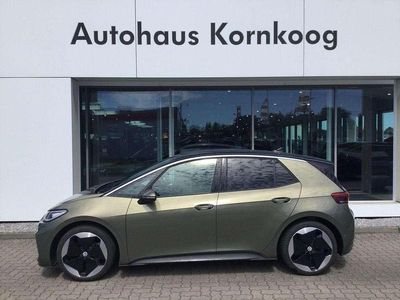 Gebraucht VW ID.3 Pro 150 kW (204 PS) 2023 Dark olivine green (metallic) Kleinwagen