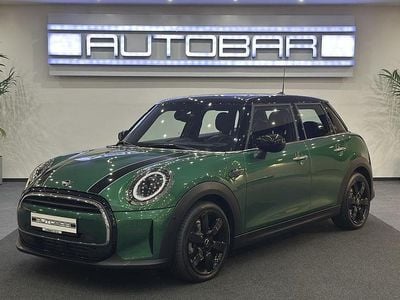 Gebraucht Mini Cooper Premium 136 PS (100 kW) 2024 British racing green iv Kleinwagen